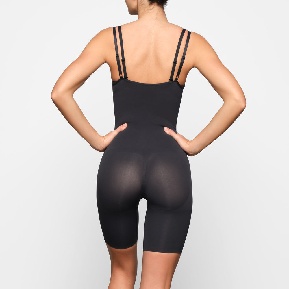 Skims BUTT ENHANCING Open Bust Bodysuit Onyx | DOGS45893