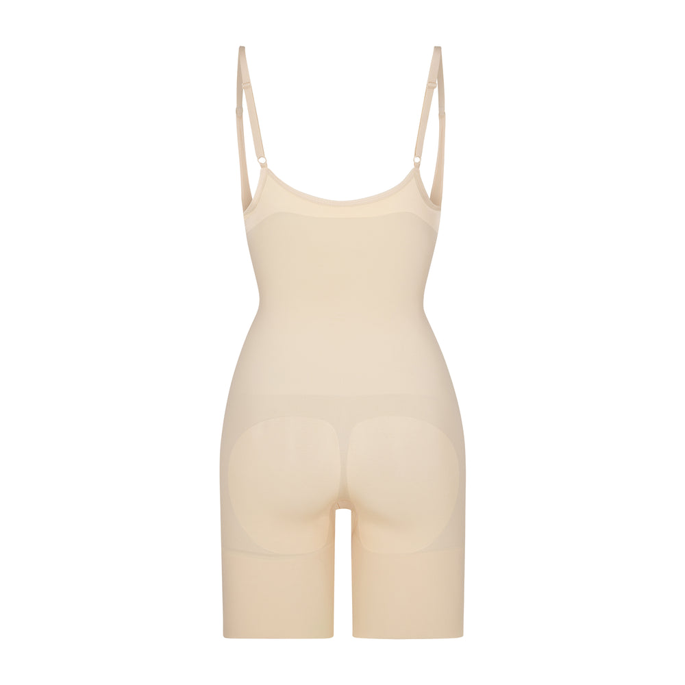 Skims BUTT ENHANCING Open Bust Bodysuit Sand | XWUK30762