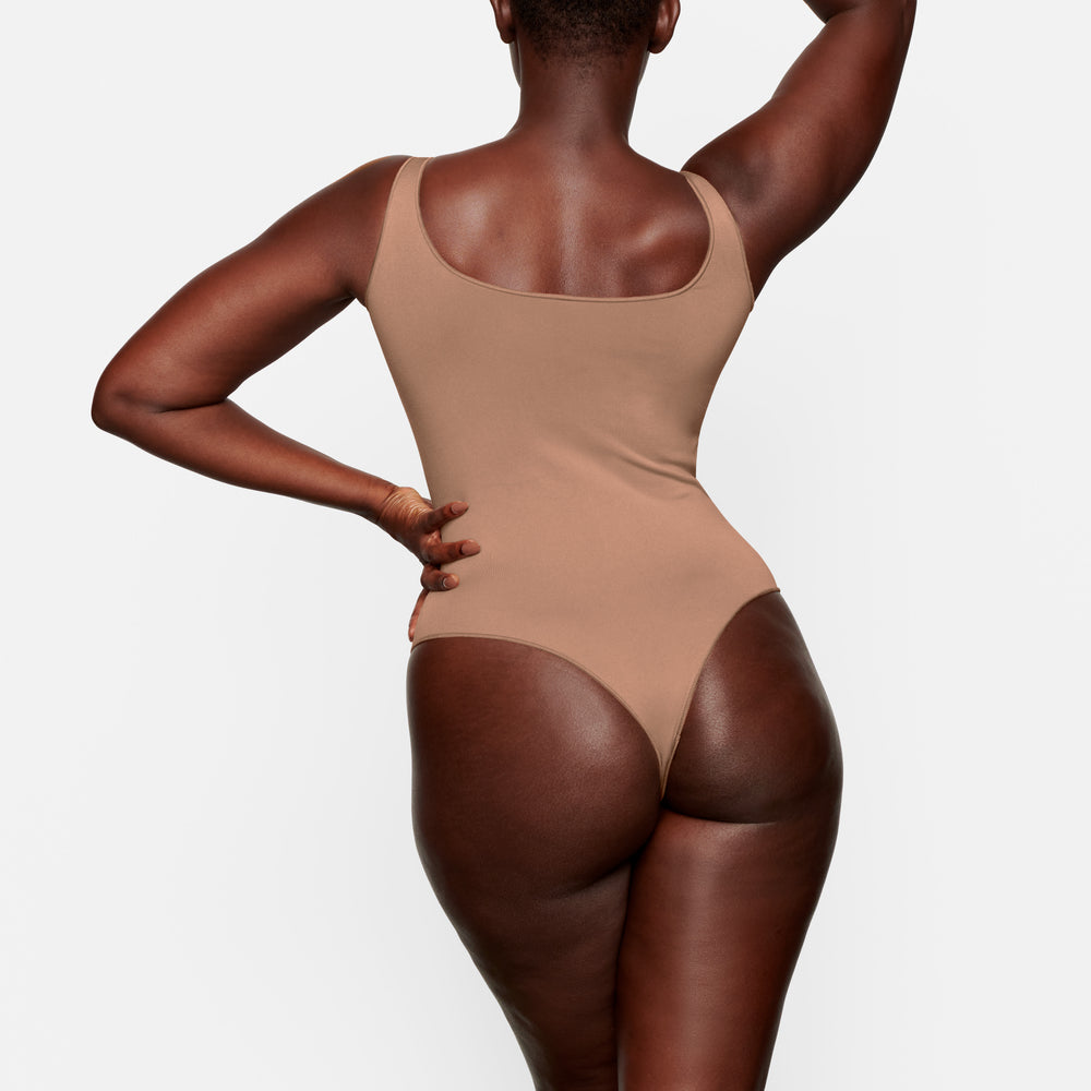 Skims ESSENTIAL Scoop Neck Bodysuit Sienna | ECTI14725