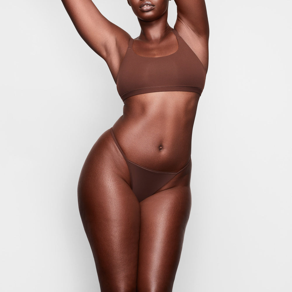 Skims FITS EVERYBODY T STRING Thong Cocoa | QFVX72835