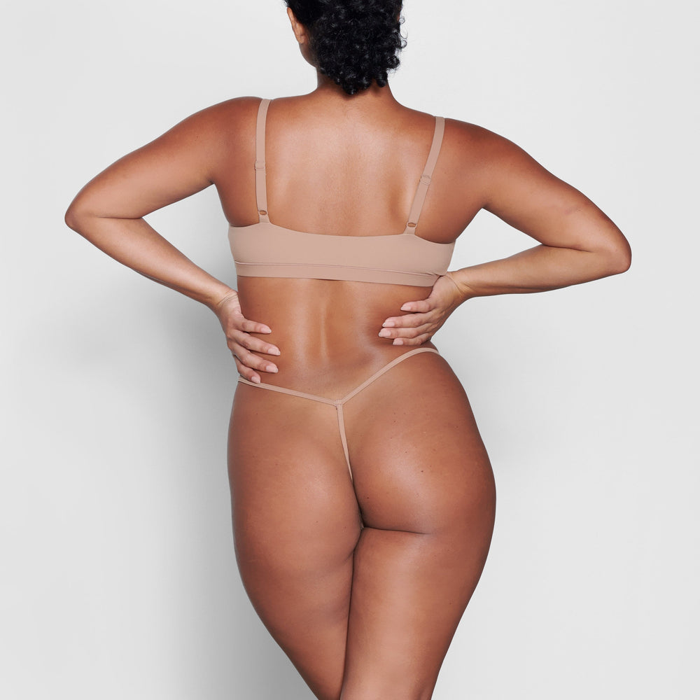 Skims FITS EVERYBODY T STRING Thong Sienna | IBYS68135