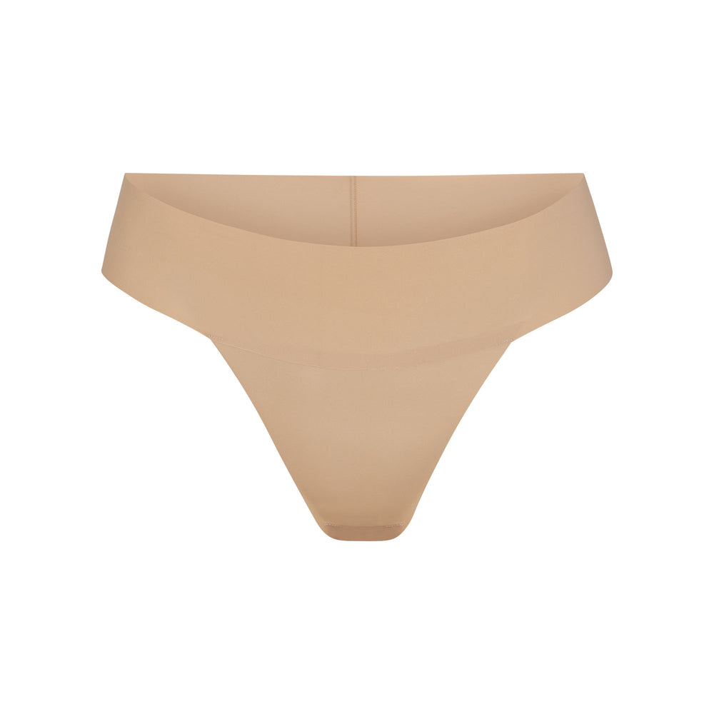 Skims FREE CUT Thong Clay | XTRW80543