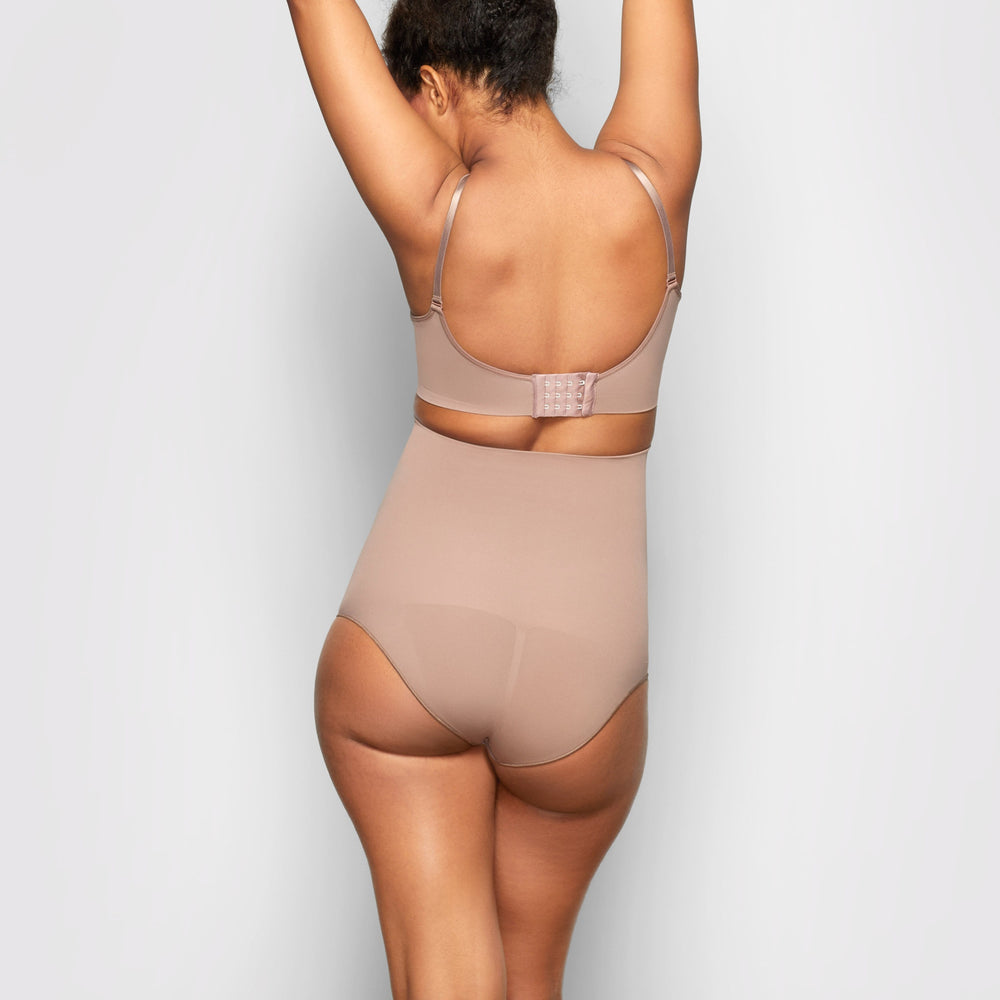 Skims MATERNITY NURSING SCULPTING BRA Maternity Shapewear Umber | OTPH84015