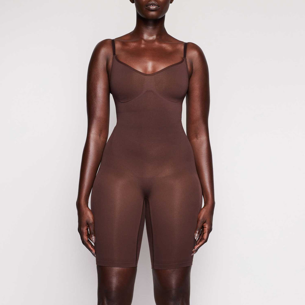 Skims SCULPTING BODYSUIT MID THIGH W. OPEN GUSSET Bodysuit Cocoa | SOIE28930