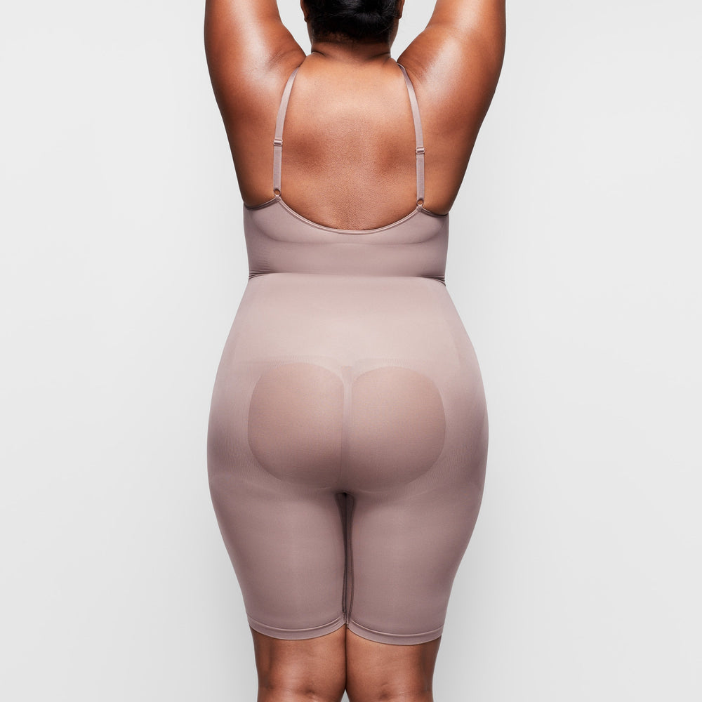 Skims SCULPTING BODYSUIT MID THIGH W. OPEN GUSSET Bodysuit Umber | TLVI24196