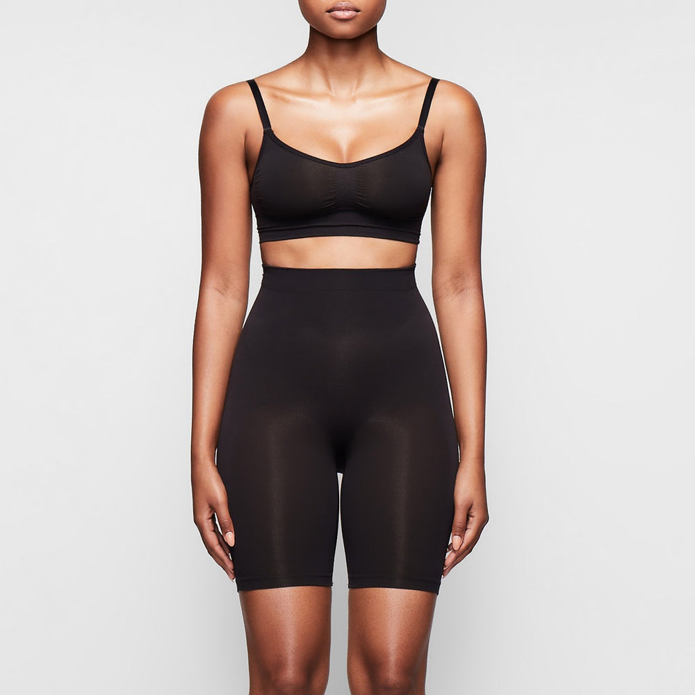 Skims SCULPTING MID THIGH W/ OPEN GUSSET Shorts Onyx | AETF51824