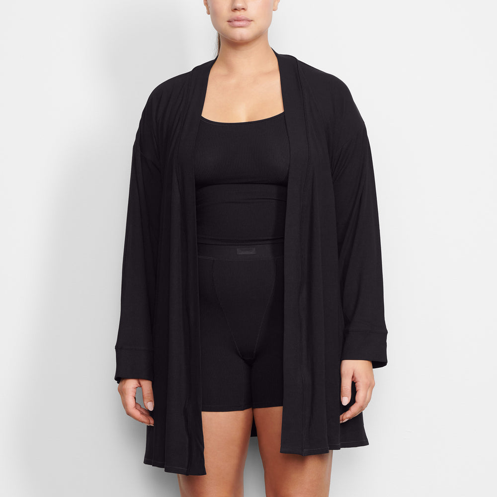 Skims SOFT LOUNGE Robe Onyx | LJXD32584