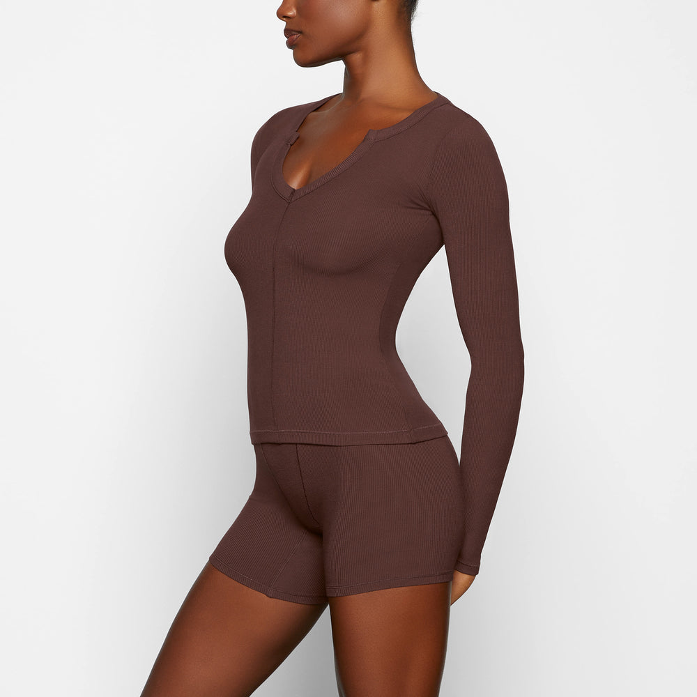 Skims SOFT LOUNGE SPLIT NECK LONG SLEEVE T-shirt Cocoa | DENK46793