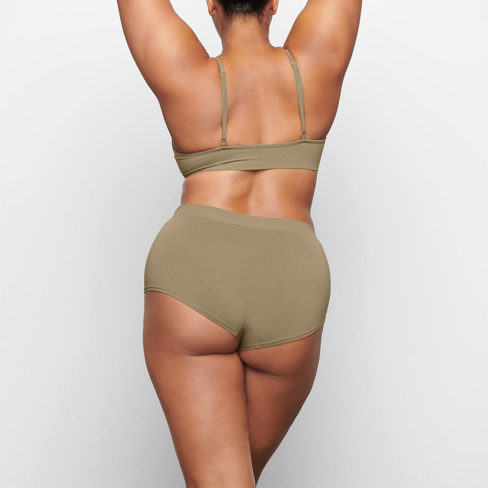 Skims SOFT SMOOTHING Boy Short Army Green | UKPN34081