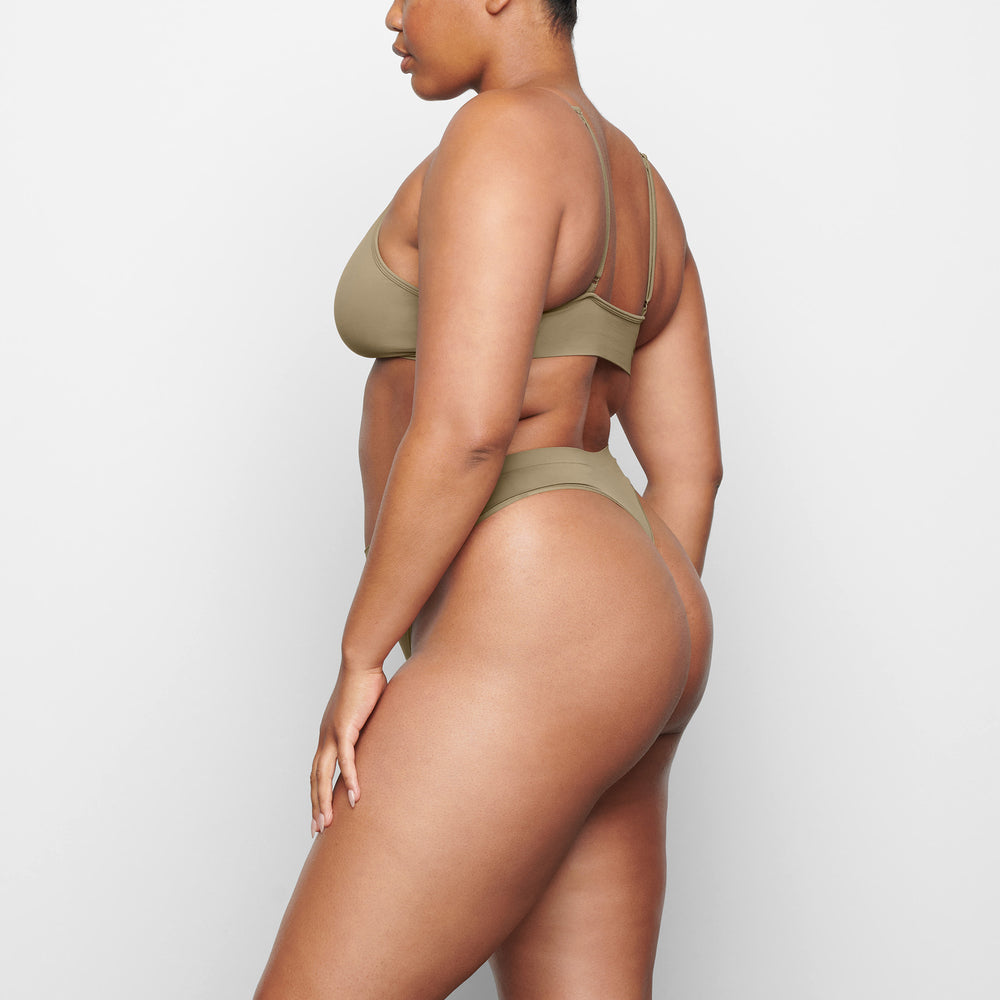 Skims SOFT SMOOTHING Thong Army Green | CIBL81097