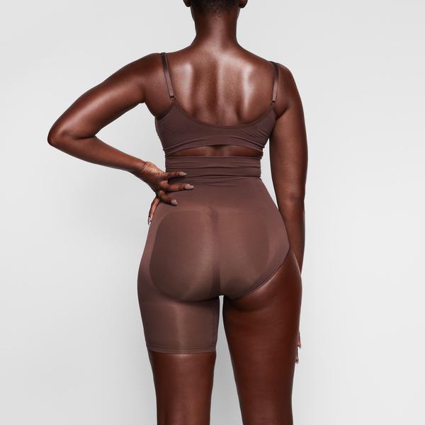 Skims SOLUTION SHORT #2 One Leg Shapewear Cocoa | MYCR82576