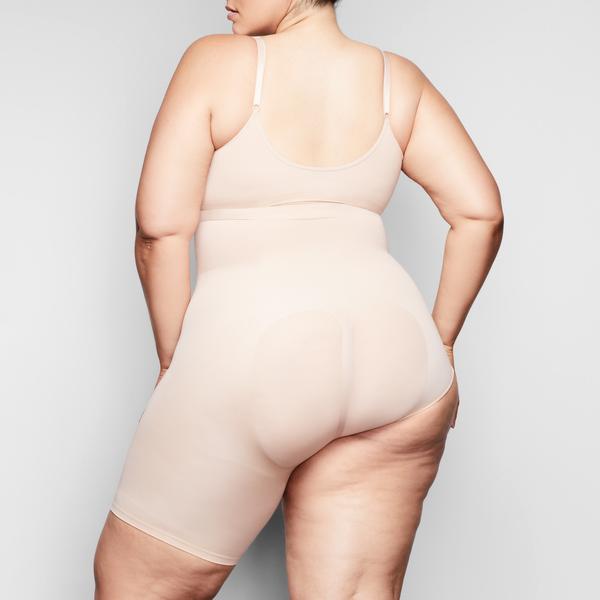 Skims SOLUTION SHORT #2 One Leg Shapewear Mica | QMYL30567