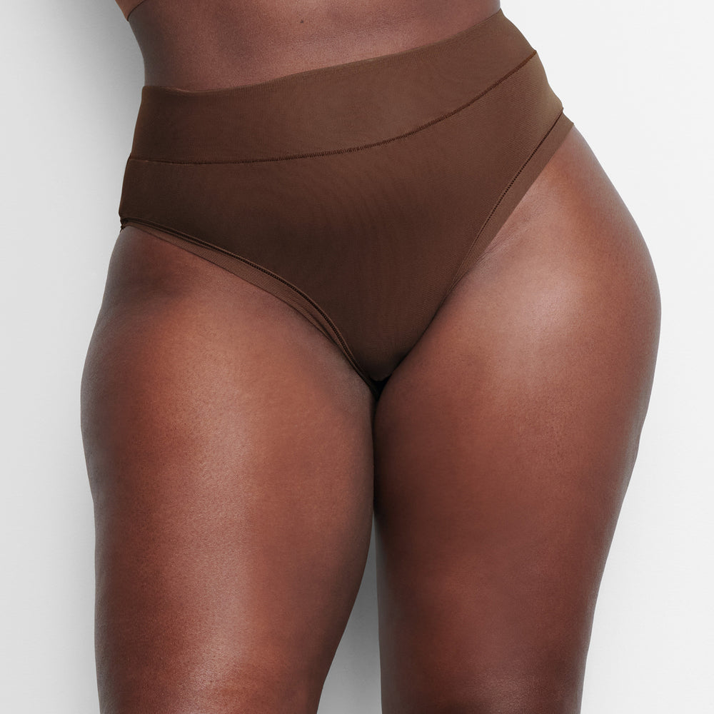 Skims SUMMER MESH Brief Cocoa | MLBN89354