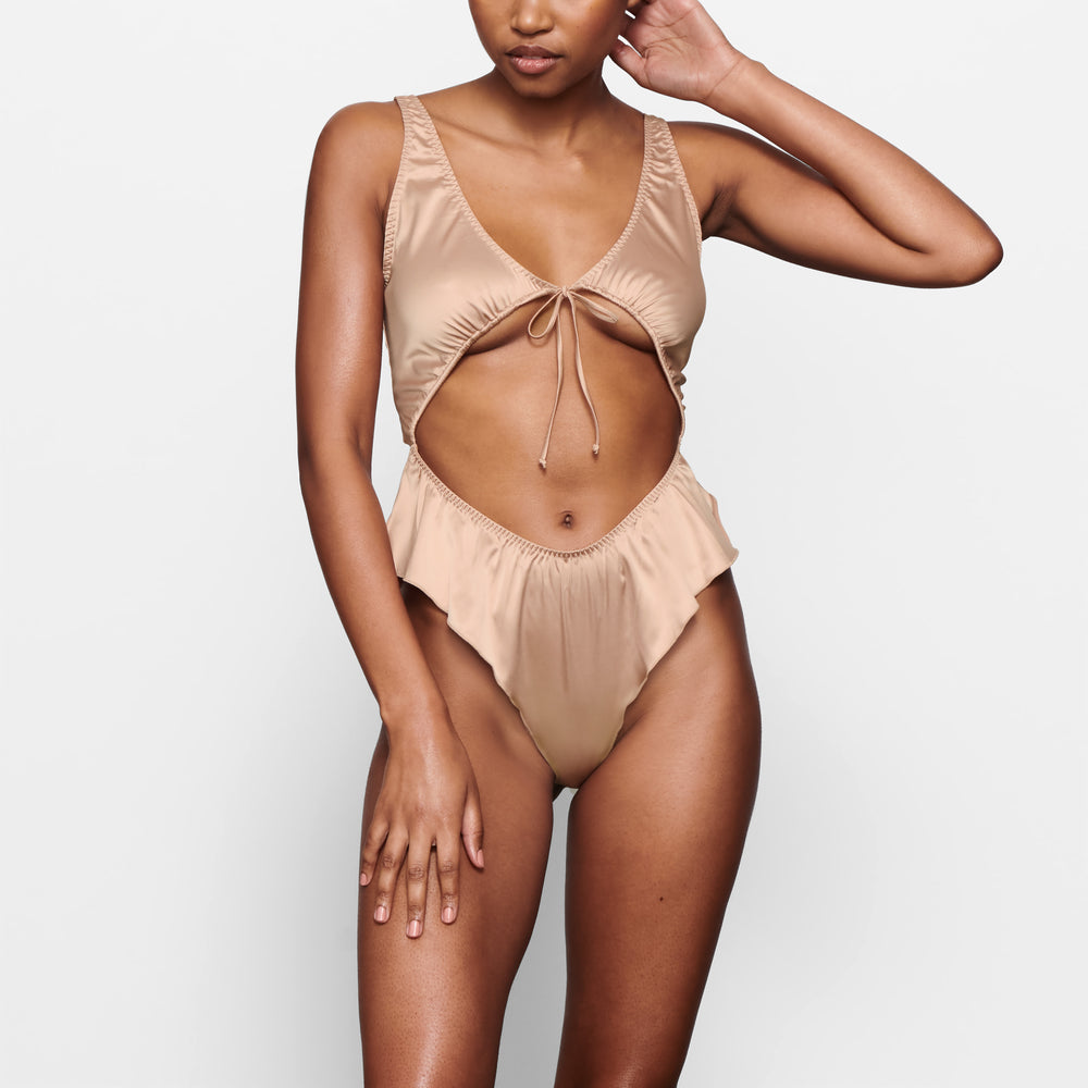 Skims WOVEN SHINE TIE FRONT Bodysuit Pink Sand | LEOW51032