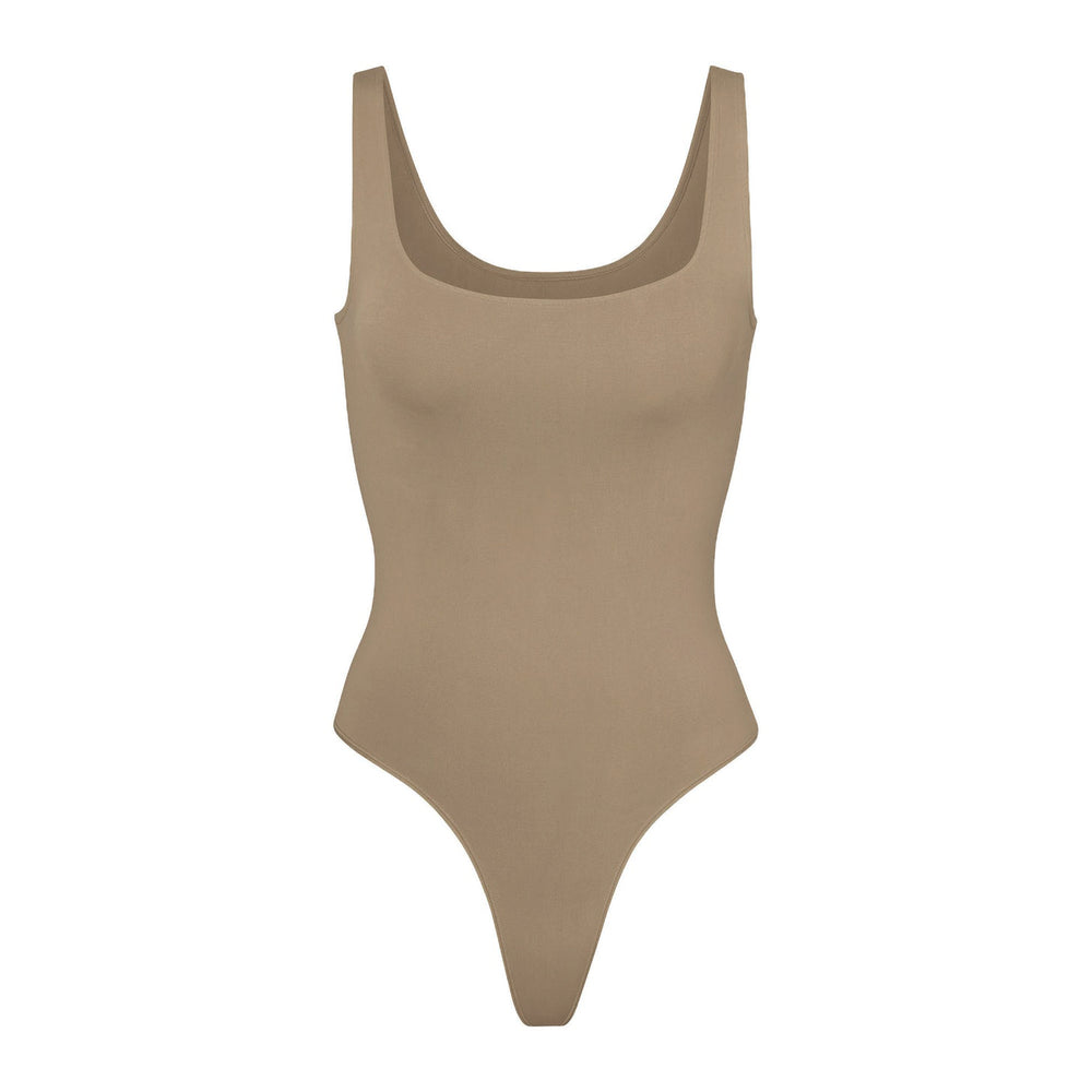 Skims SOFT SMOOTHING Thong Bodysuit Desert | OSNB18064